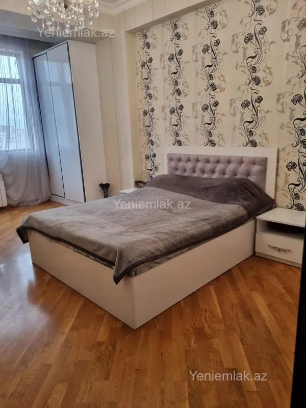 Satılır 4 otaqlı yeni tikili 115 m²