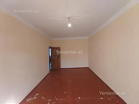 Satılır 3 otaqlı köhnə tikili 75 m²