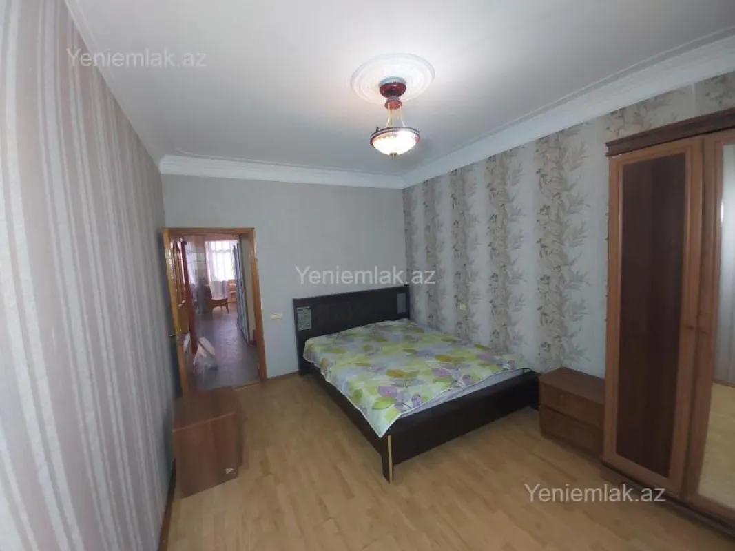 Satılır 3 otaqlı köhnə tikili 75 m²