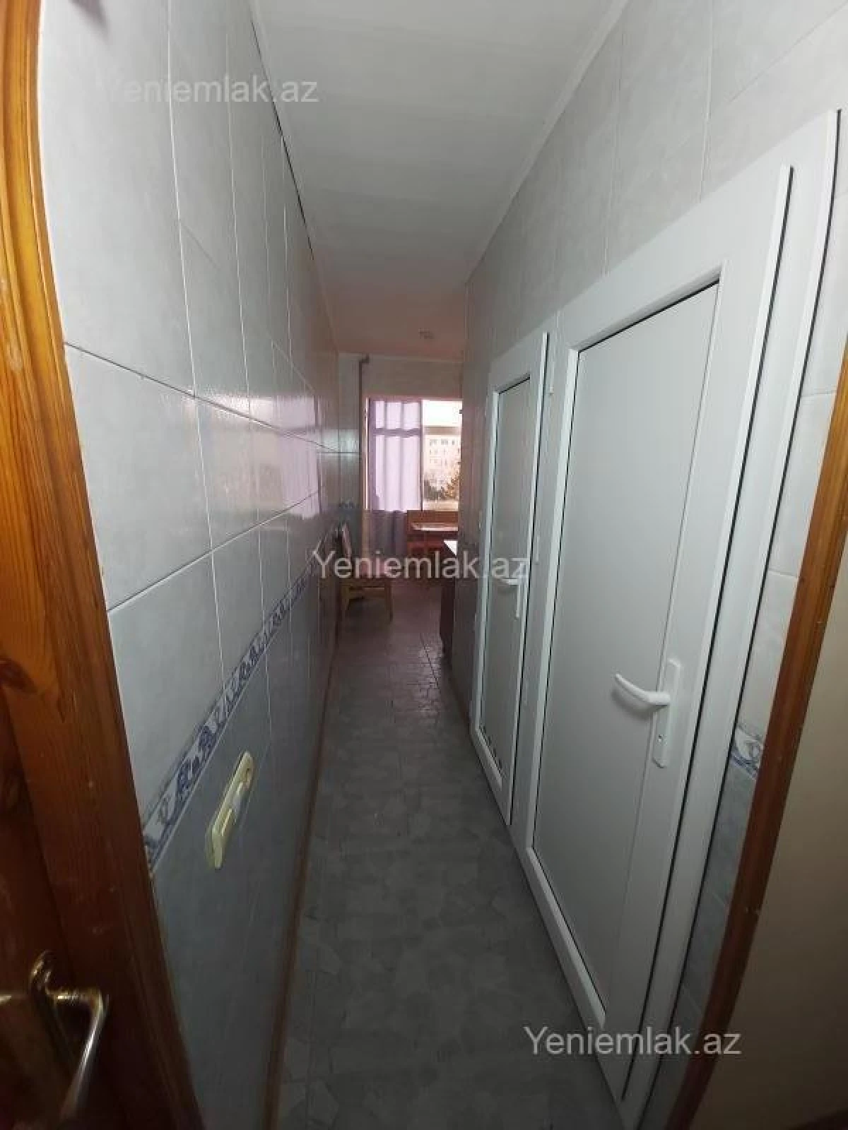 Satılır 3 otaqlı köhnə tikili 75 m²
