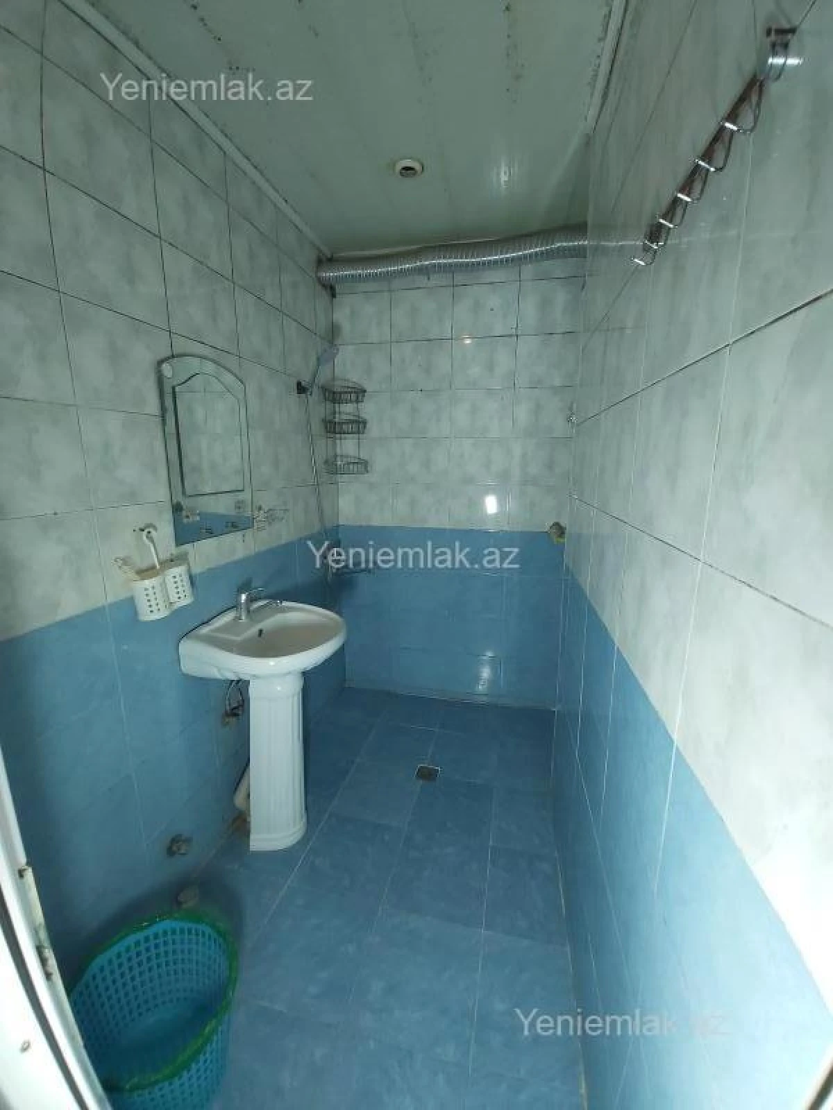 Satılır 3 otaqlı köhnə tikili 75 m²