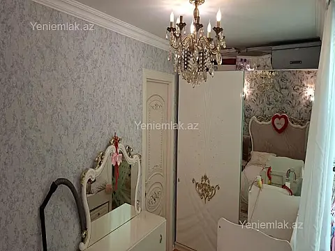 Satılır 2 otaqlı köhnə tikili 55 m²
