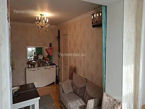 Satılır 2 otaqlı köhnə tikili 55 m²