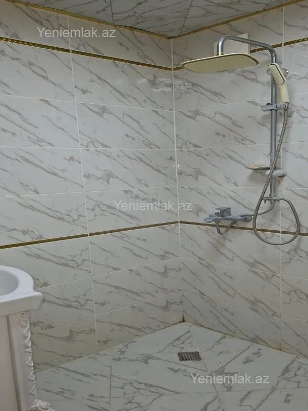 Satılır 2 otaqlı köhnə tikili 55 m²