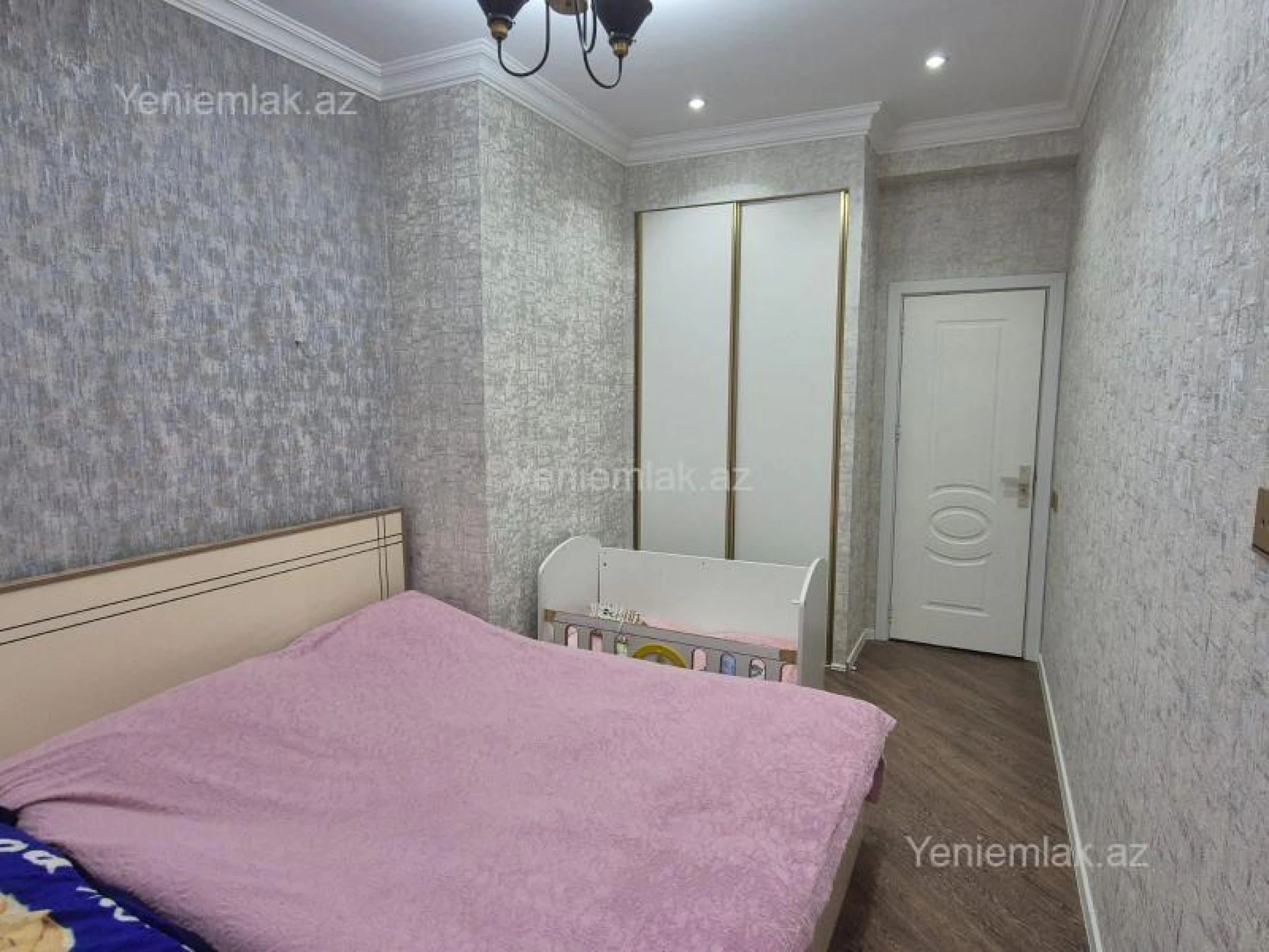 Satılır 2 otaqlı yeni tikili 65 m²