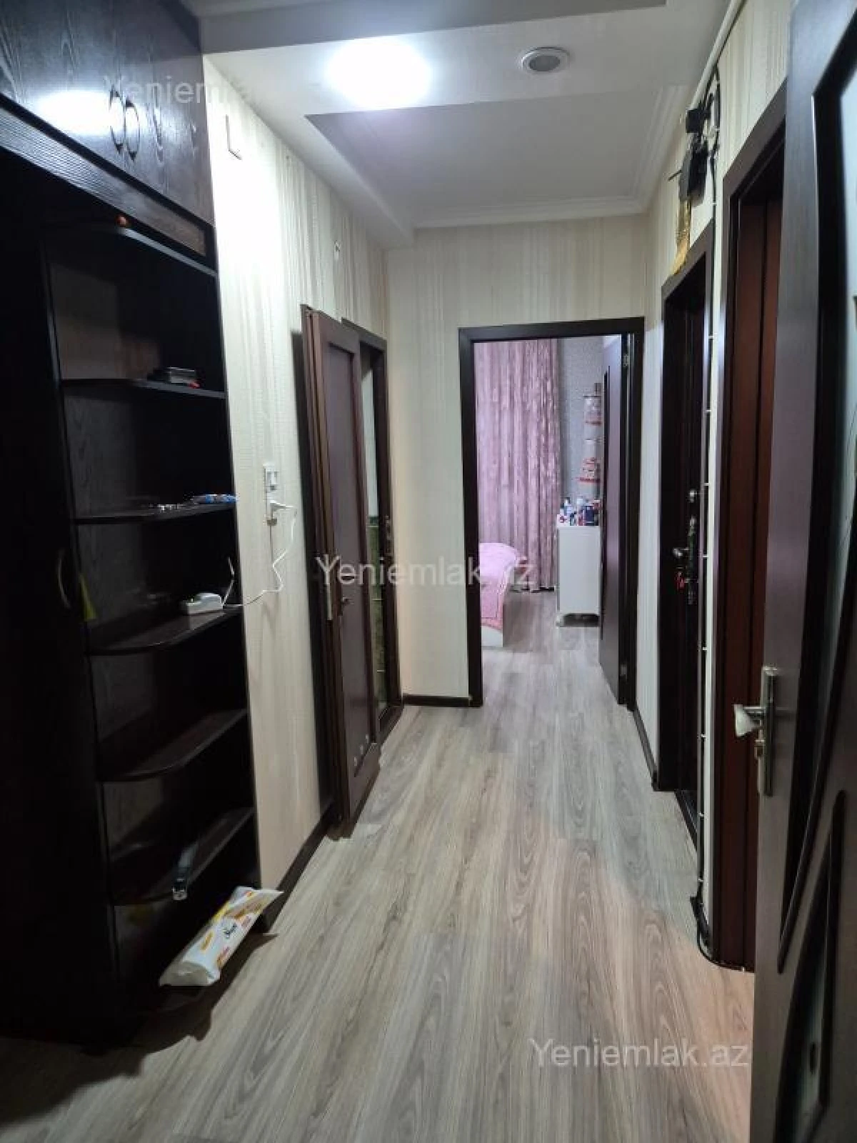 Satılır 2 otaqlı köhnə tikili 60 m²