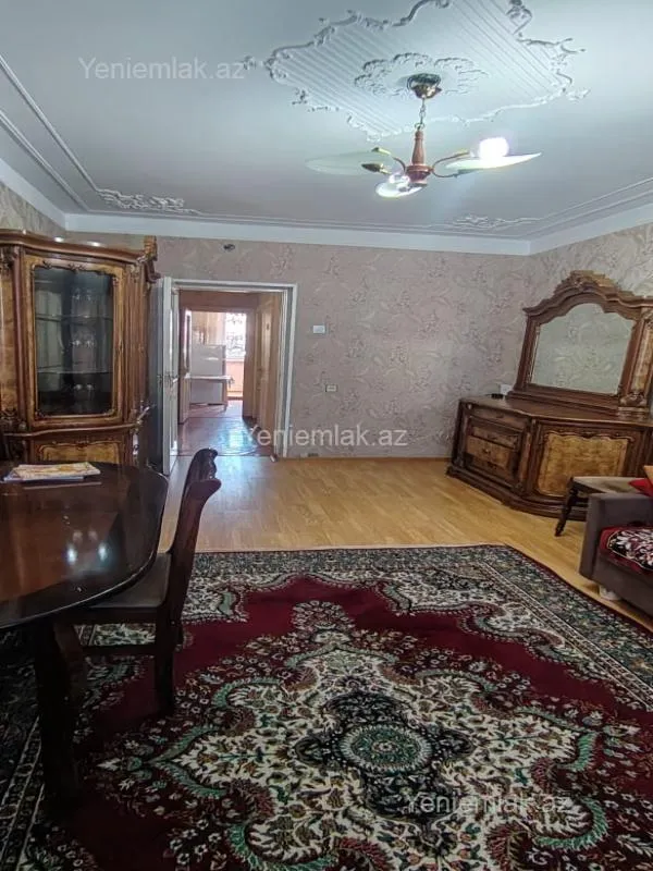 Satılır 2 otaqlı köhnə tikili 65 m²