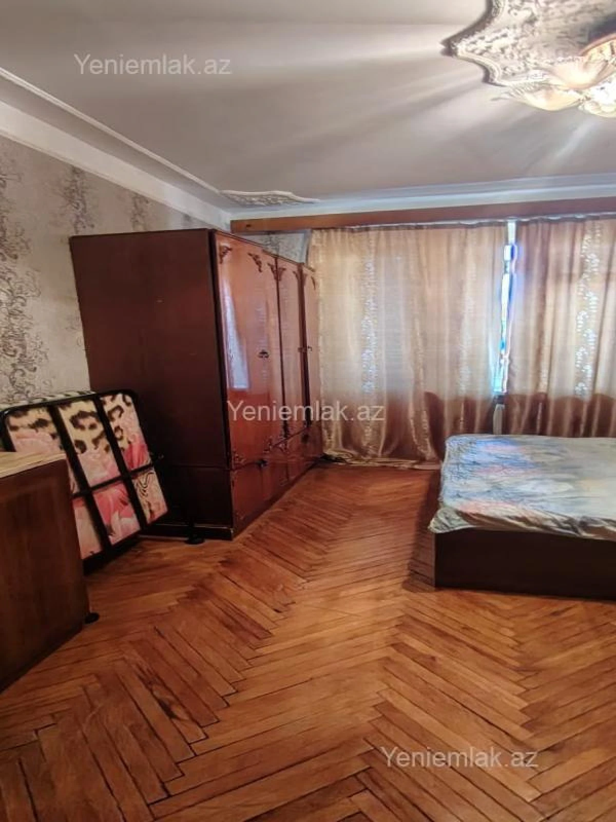 Satılır 2 otaqlı köhnə tikili 65 m²