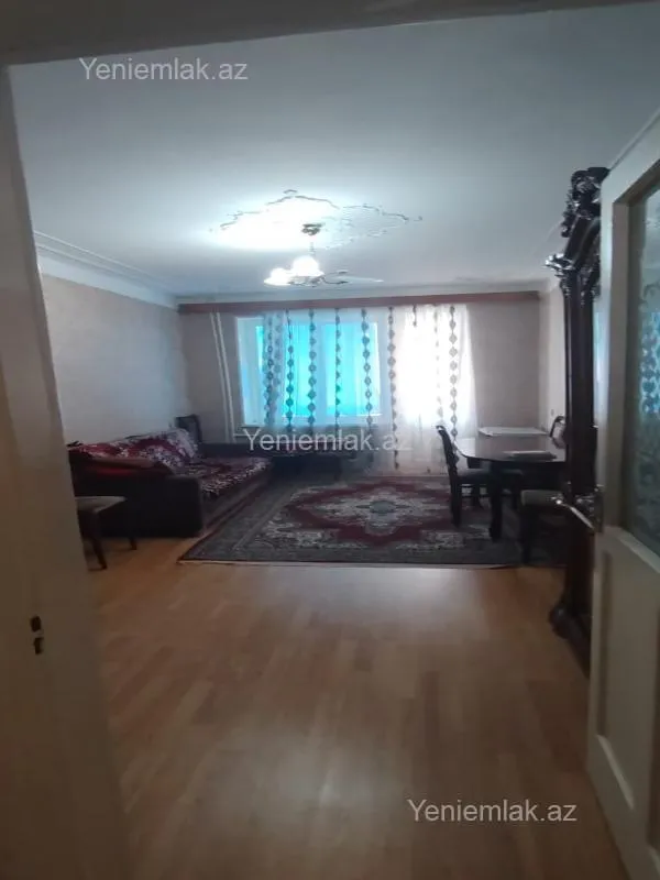 Satılır 2 otaqlı köhnə tikili 65 m²
