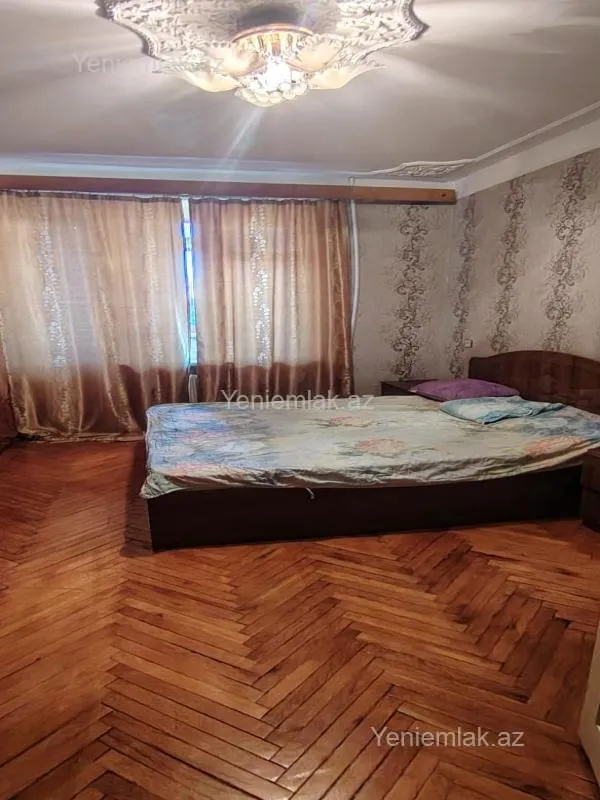 Satılır 2 otaqlı köhnə tikili 65 m²