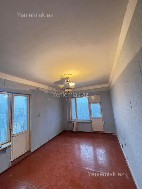 Satılır 1 otaqlı köhnə tikili 45 m²
