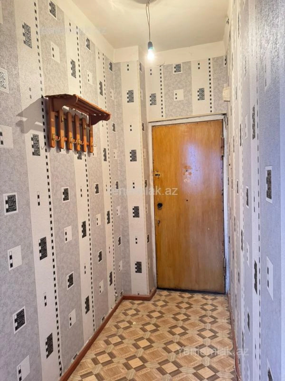 Satılır 1 otaqlı köhnə tikili 45 m²
