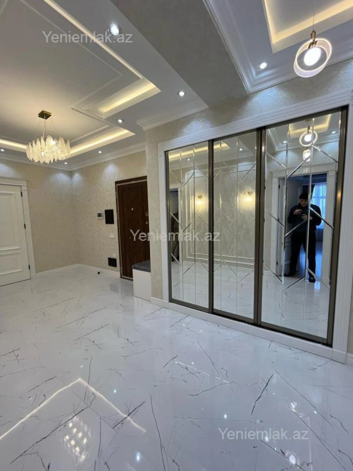 Satılır 2 otaqlı yeni tikili 101 m²