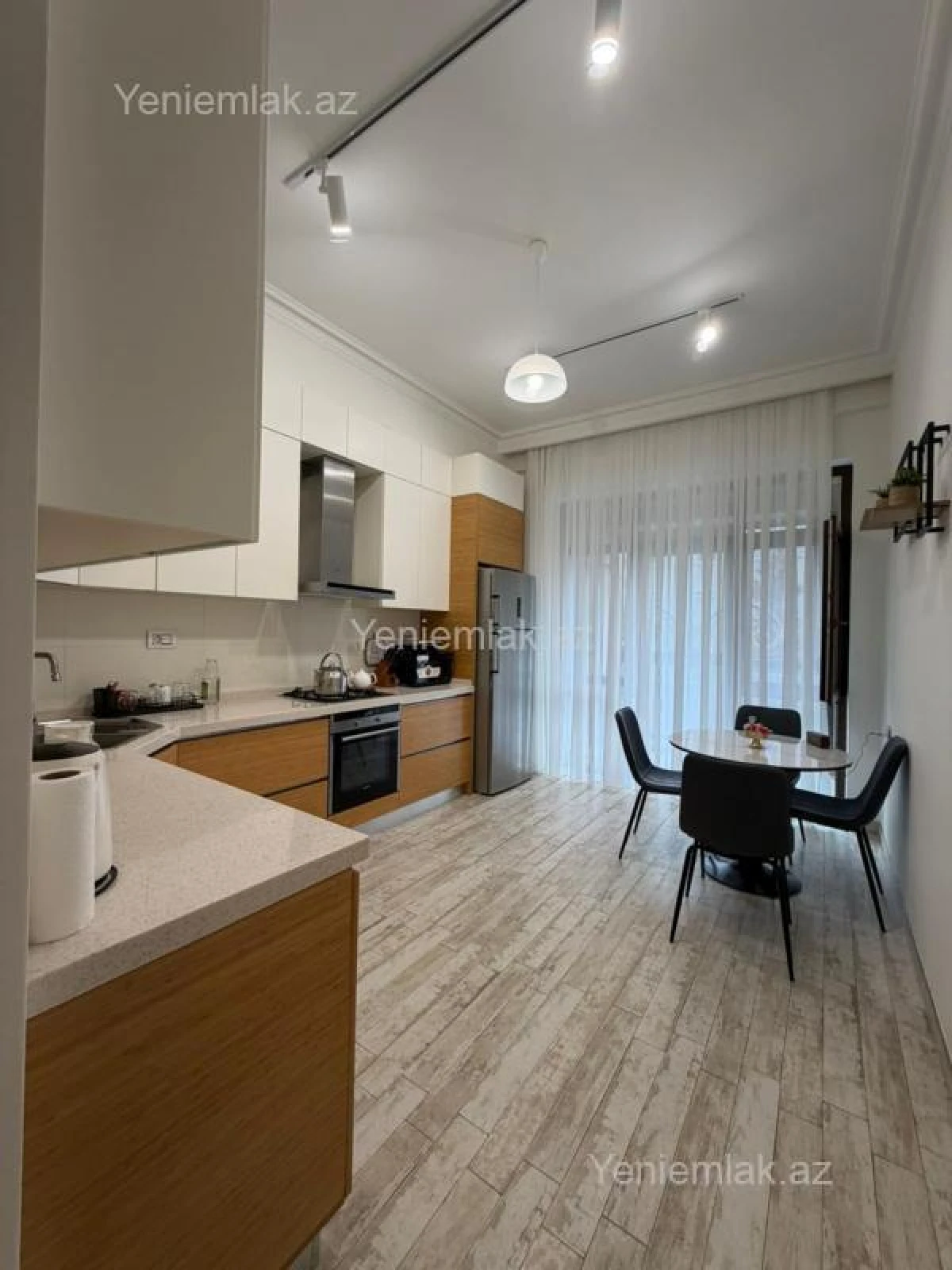 Satılır 3 otaqlı yeni tikili 130 m²
