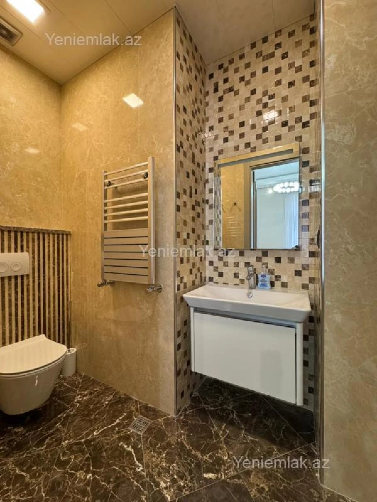 Satılır 3 otaqlı yeni tikili 130 m²