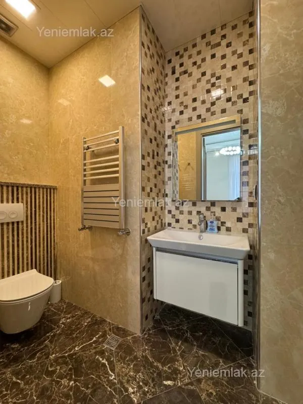 Satılır 3 otaqlı yeni tikili 130 m²