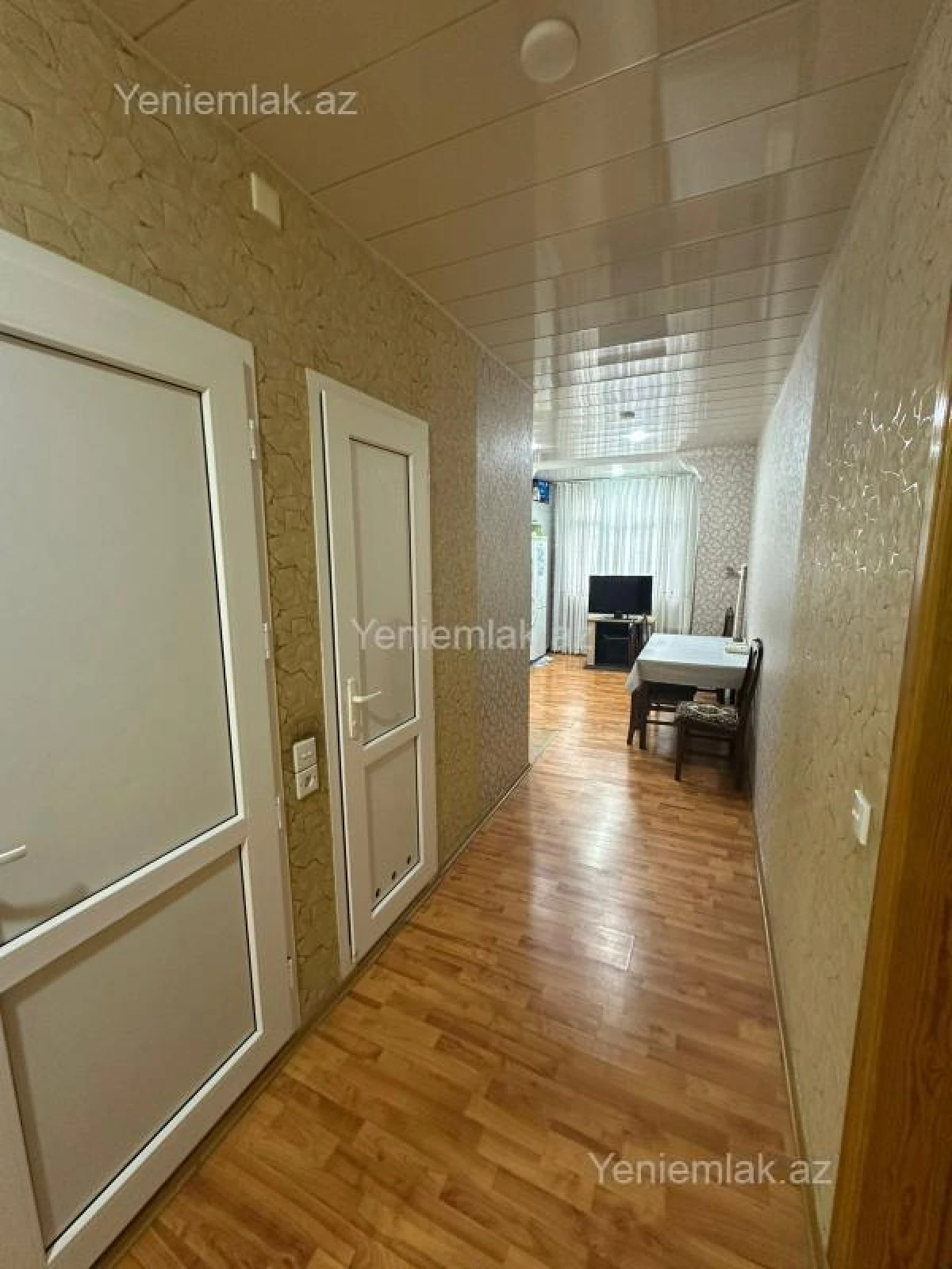 Satılır 4 otaqlı köhnə tikili 100 m²