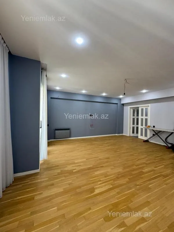 Satılır 3 otaqlı yeni tikili 153 m²