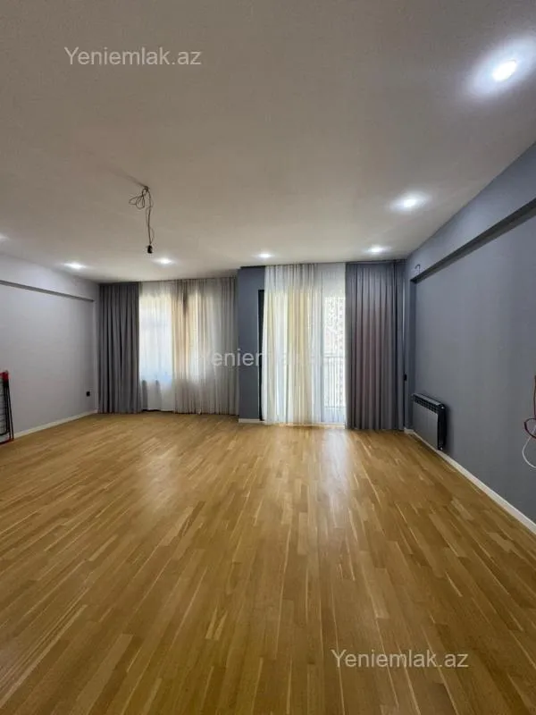 Satılır 3 otaqlı yeni tikili 153 m²