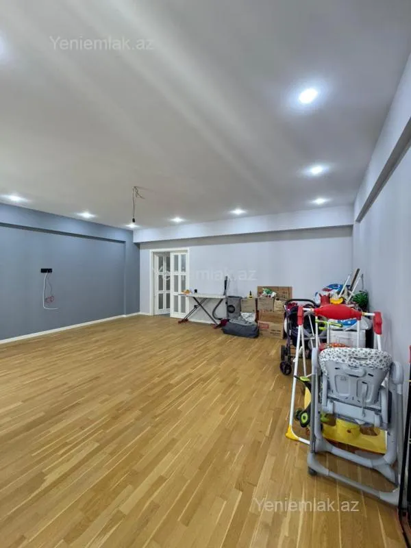 Satılır 3 otaqlı yeni tikili 153 m²