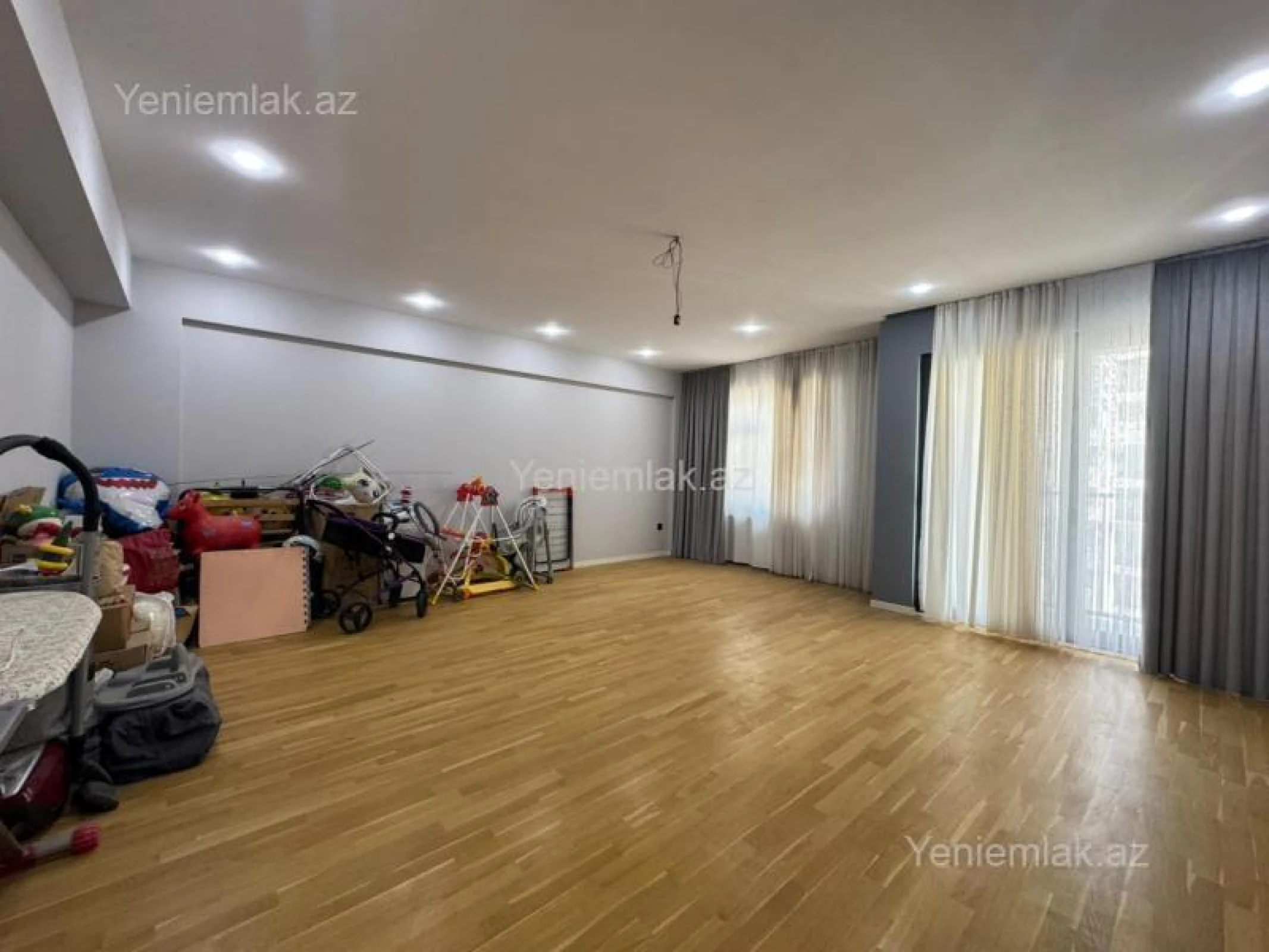 Satılır 3 otaqlı yeni tikili 153 m²