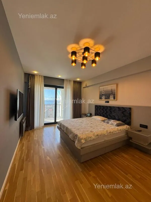 Satılır 3 otaqlı yeni tikili 153 m²