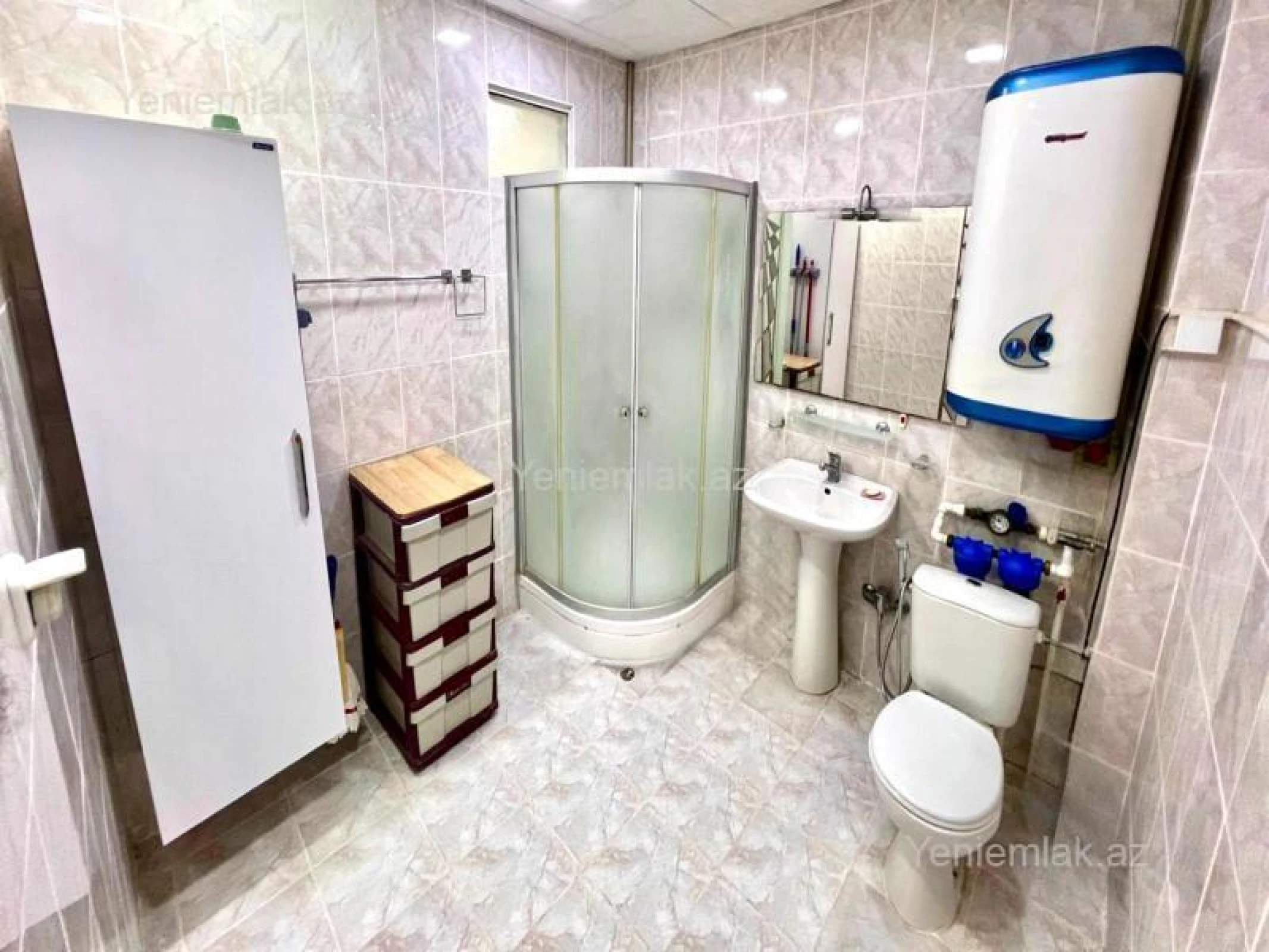 Satılır 5 otaqlı köhnə tikili 160 m²