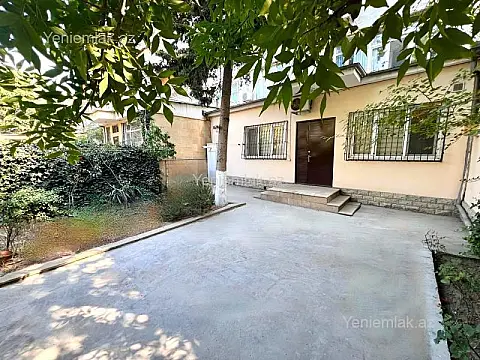 Satılır 5 otaqlı köhnə tikili 160 m²
