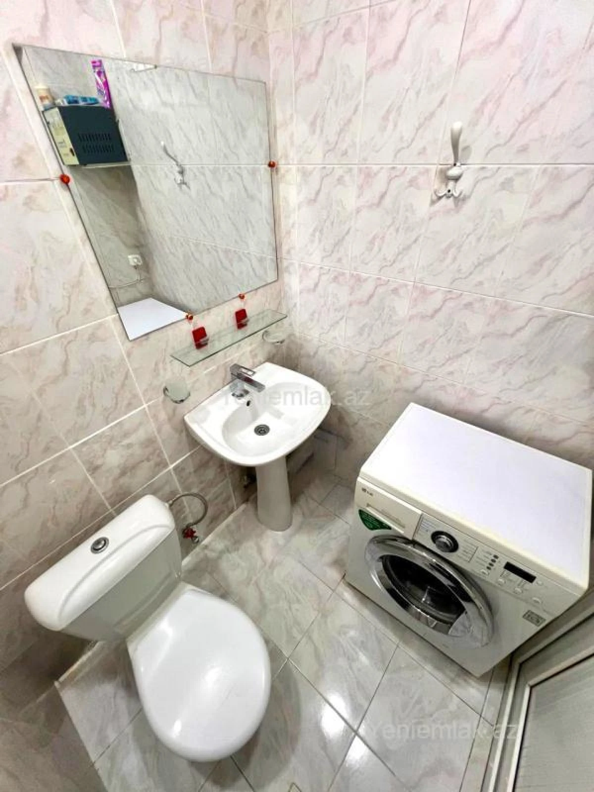 Satılır 5 otaqlı köhnə tikili 160 m²
