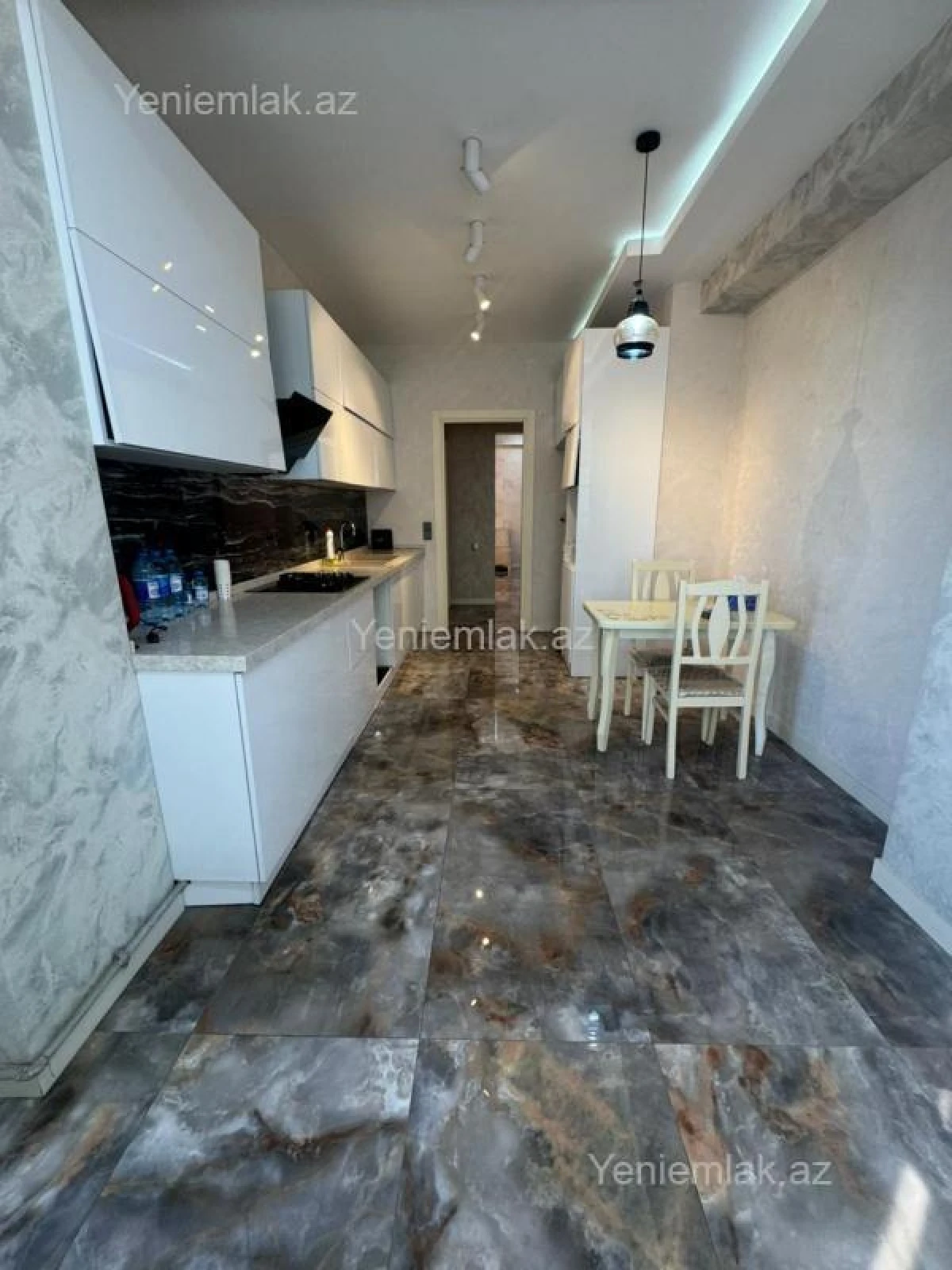 Satılır 2 otaqlı yeni tikili 106 m²