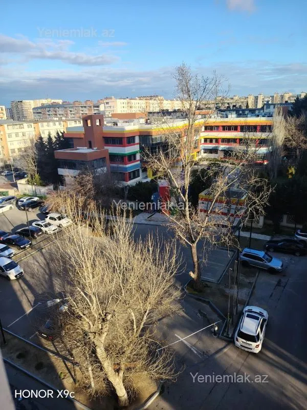 Satılır 3 otaqlı köhnə tikili 75 m²