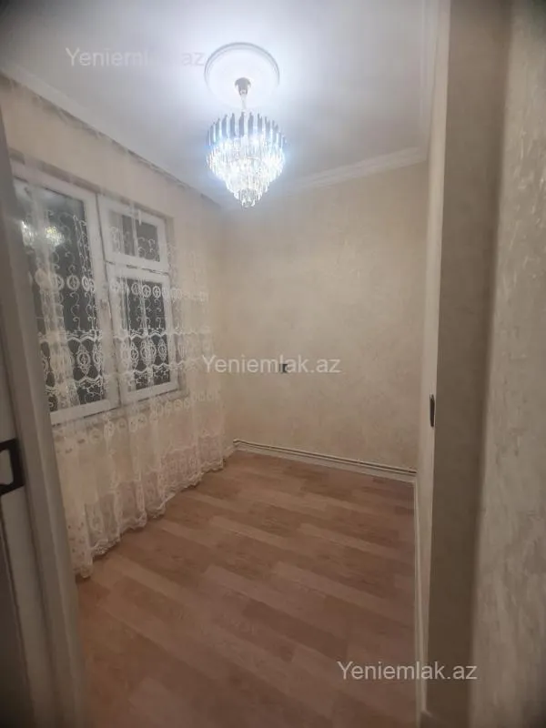 Satılır 2 otaqlı köhnə tikili 35 m²