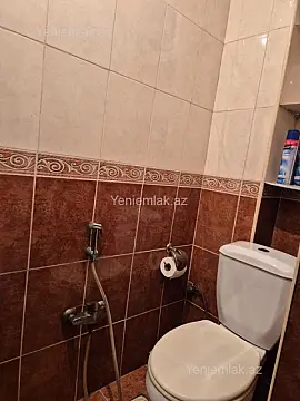 Satılır 2 otaqlı köhnə tikili 55 m²