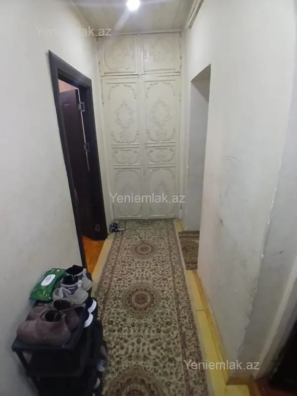 Satılır 2 otaqlı köhnə tikili 60 m²