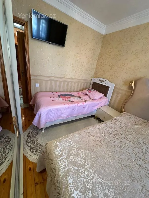 Satılır 3 otaqlı köhnə tikili 60 m²