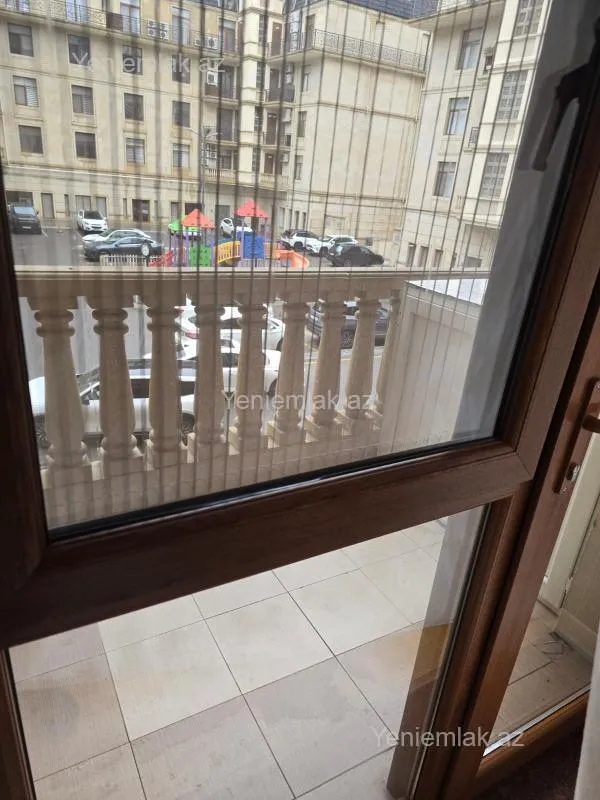 Satılır 3 otaqlı yeni tikili 95 m²