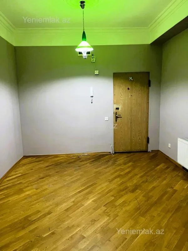Satılır 3 otaqlı yeni tikili 135 m²