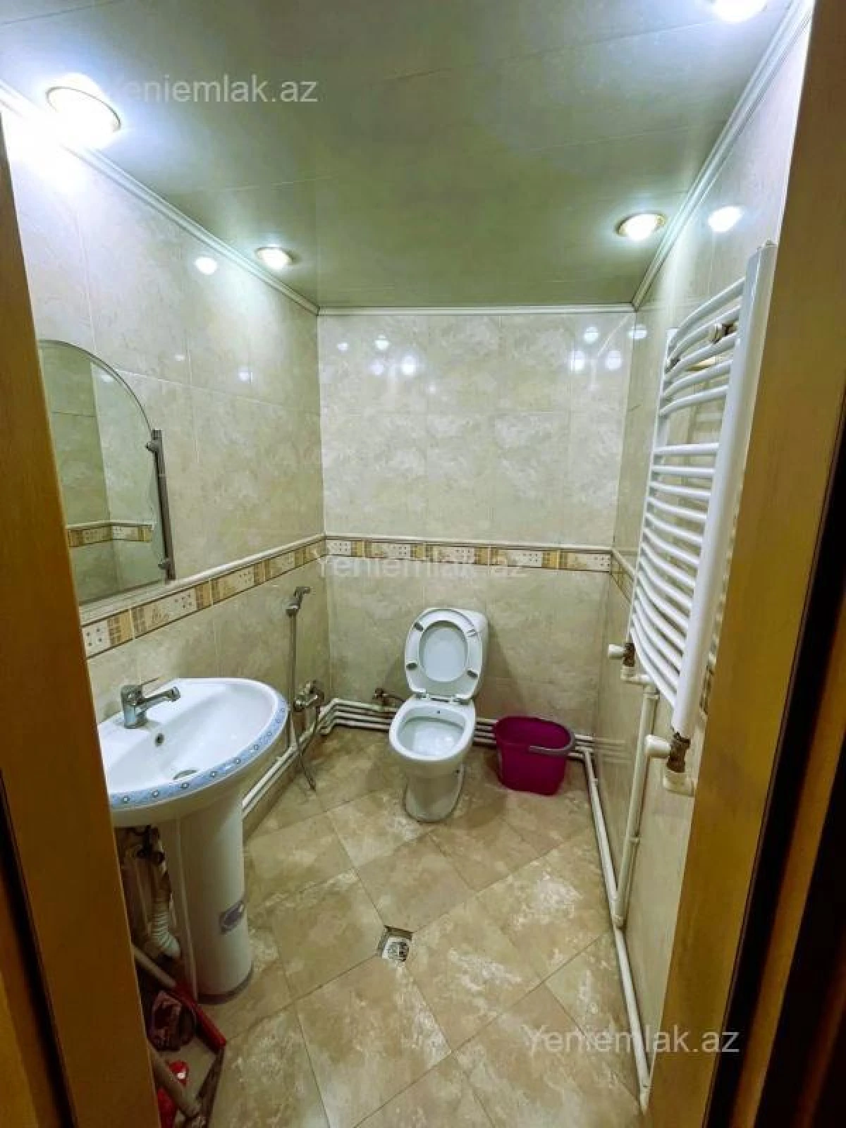 Satılır 3 otaqlı yeni tikili 135 m²