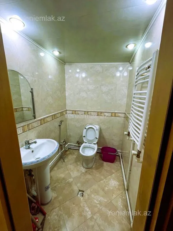 Satılır 3 otaqlı yeni tikili 135 m²