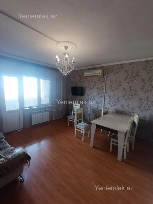 Satılır 3 otaqlı köhnə tikili 80 m²