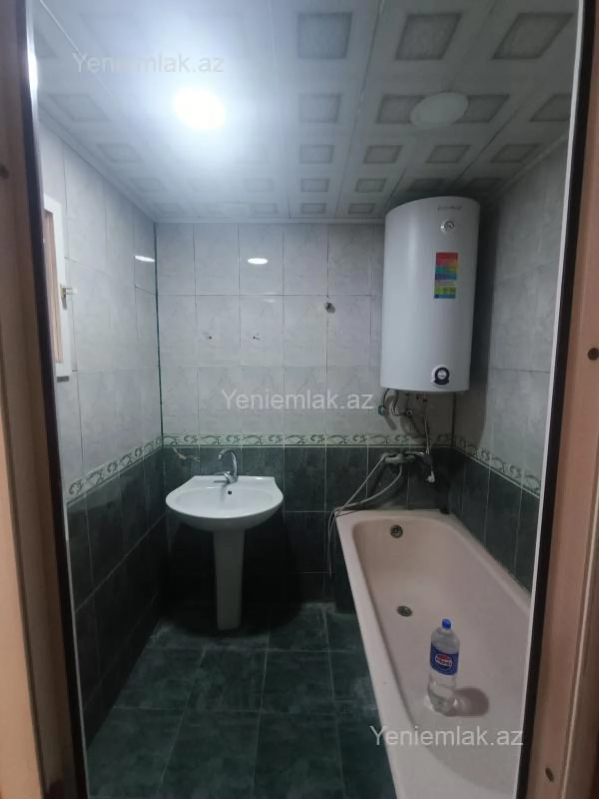 Satılır 3 otaqlı köhnə tikili 80 m²