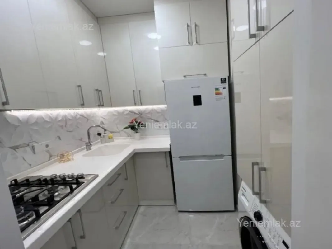 Satılır 2 otaqlı köhnə tikili 60 m²