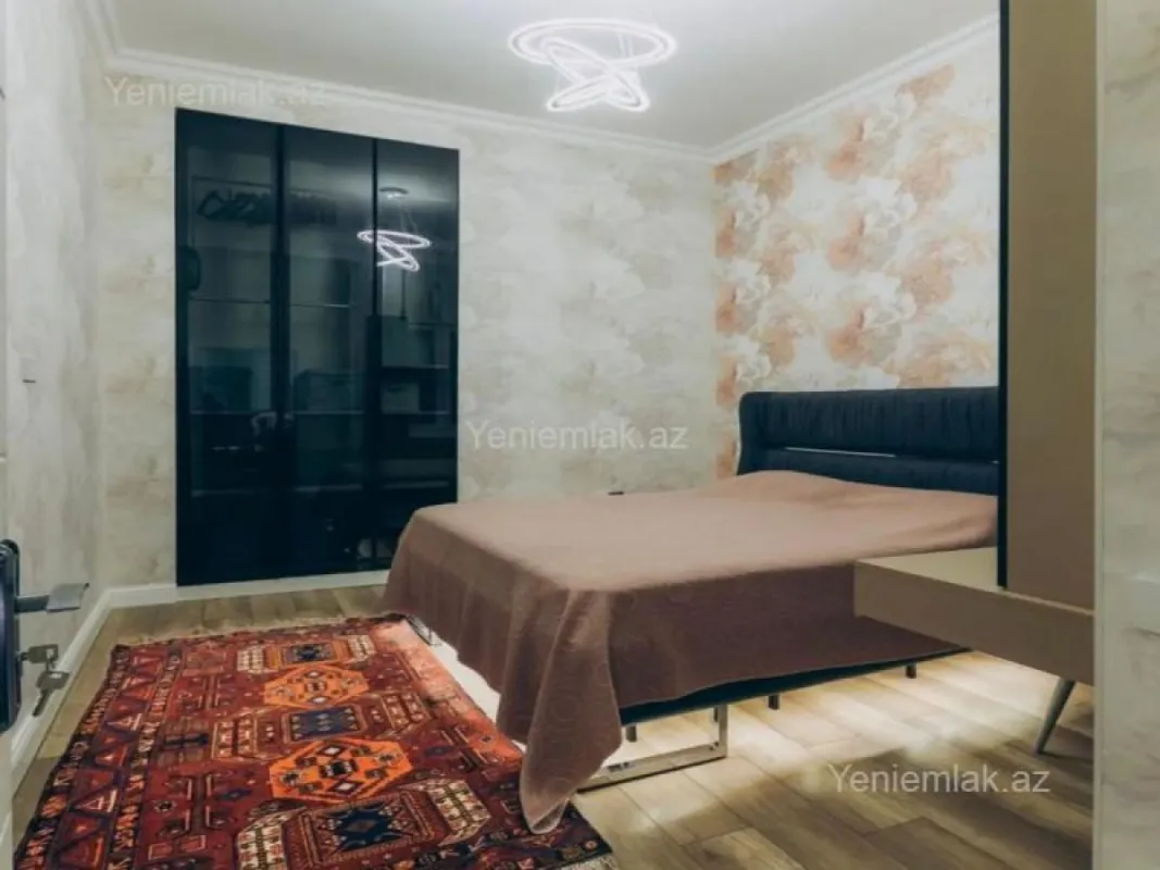 Satılır 2 otaqlı köhnə tikili 60 m²