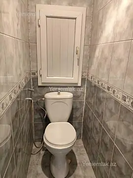 Satılır 2 otaqlı köhnə tikili 70 m²