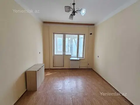 Satılır 2 otaqlı köhnə tikili 70 m²