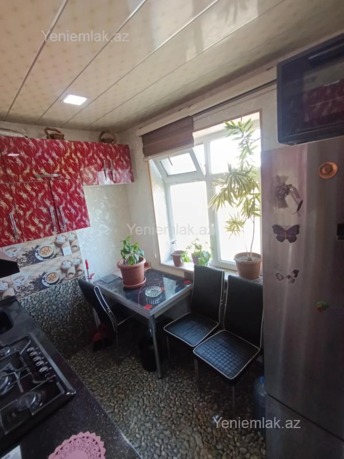 Satılır 2 otaqlı köhnə tikili 61 m²