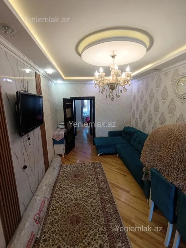 Satılır 2 otaqlı köhnə tikili 61 m²
