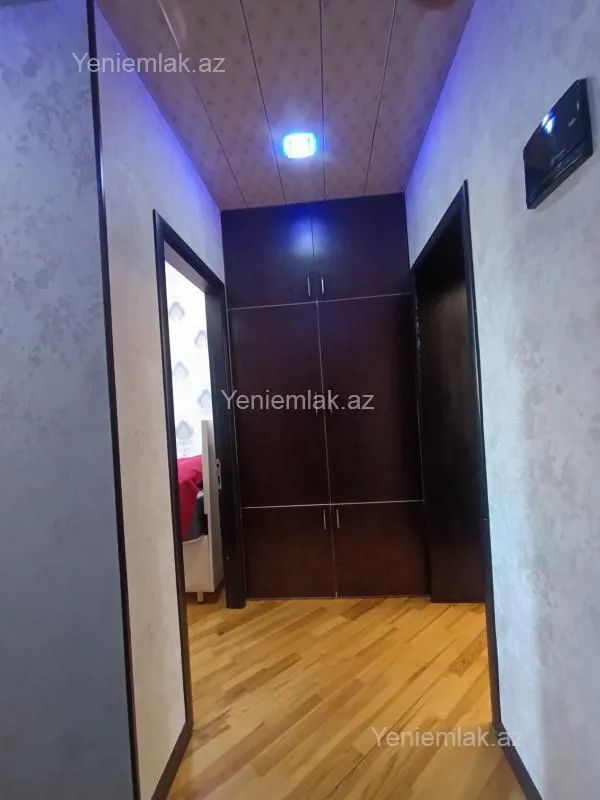 Satılır 2 otaqlı köhnə tikili 61 m²