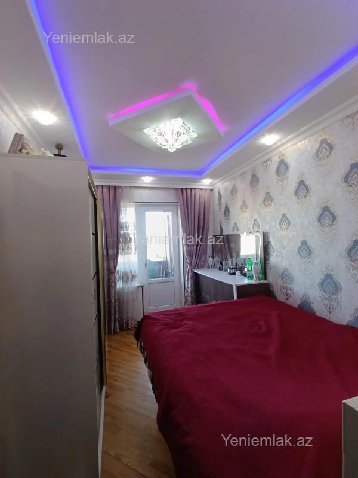 Satılır 2 otaqlı köhnə tikili 61 m²