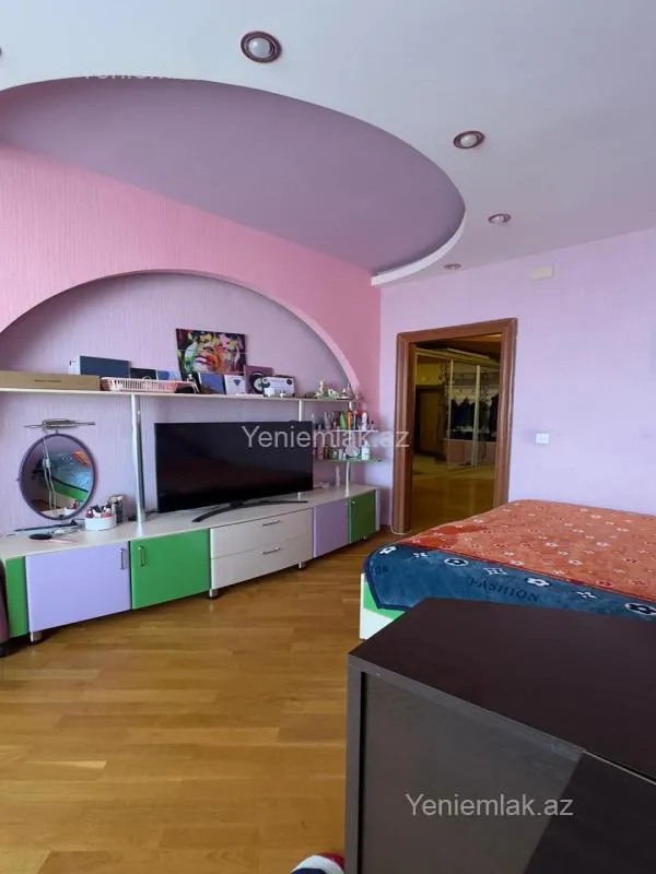 Satılır 4 otaqlı yeni tikili 191 m²